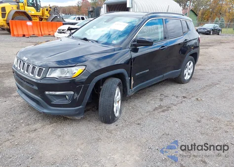 2018 Jeep Compass Latitude 4X4 z USA, uszkodzony, nr VIN 3C4NJDBBXJT435833
